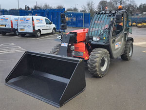 Manitou MT625 Telescopic forklift with re-handling bucket